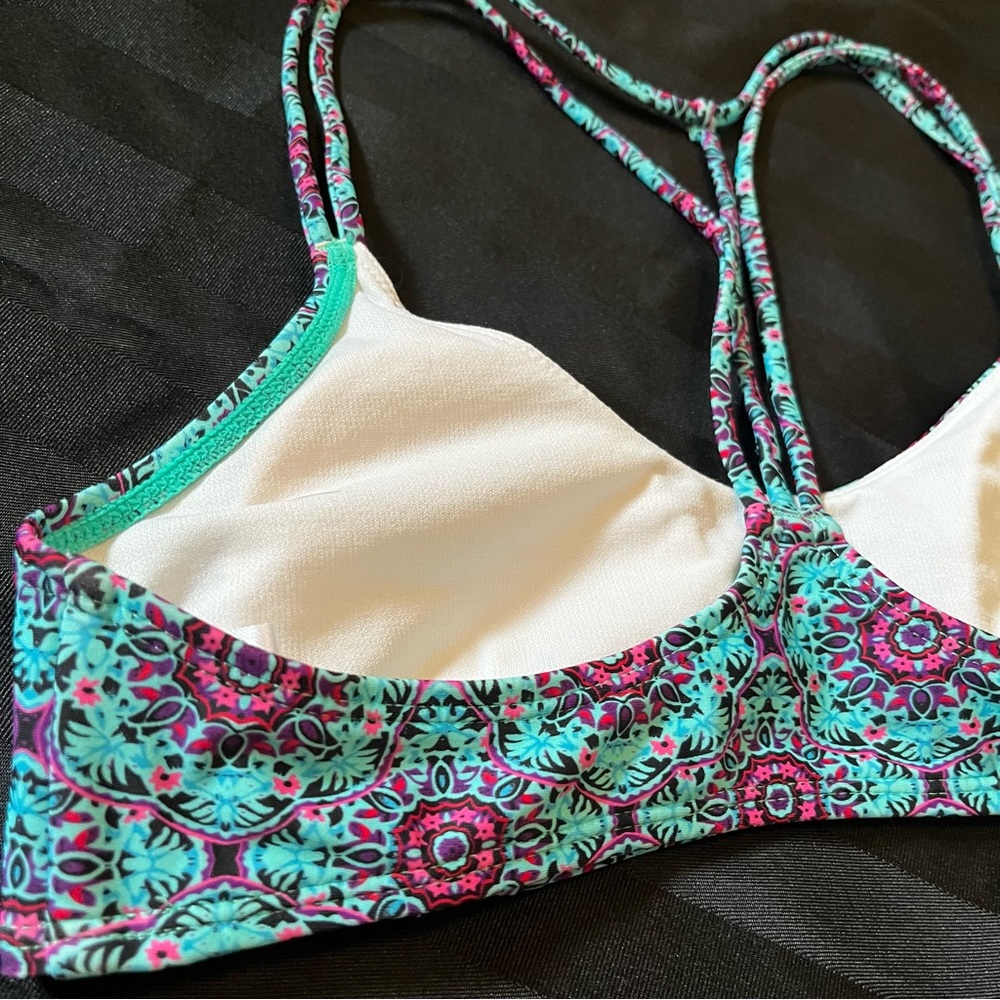 Ripzone | Patterned Bikini Top - Picture 6 of 12